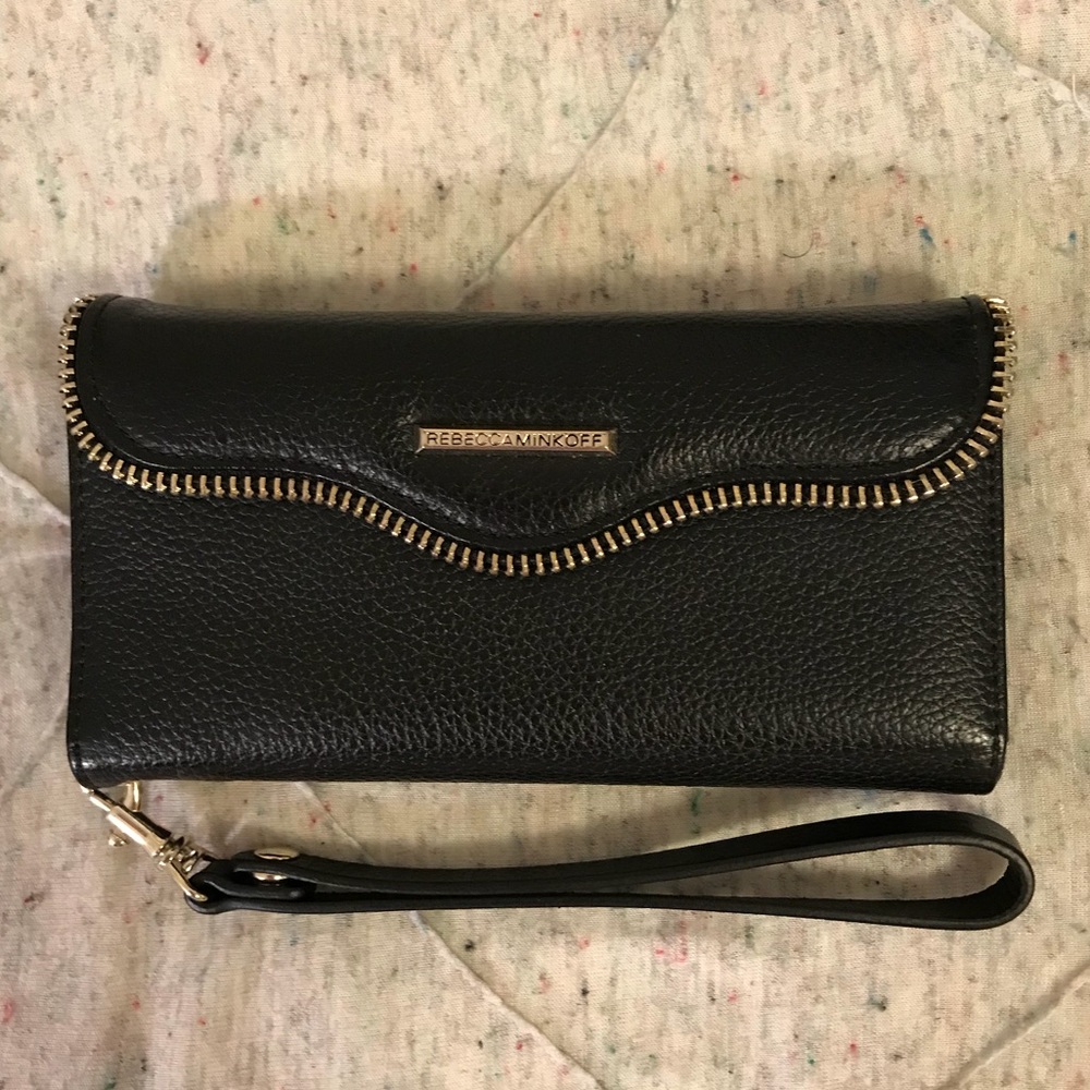 Rebecca Minkoff x Casemate Charging Case